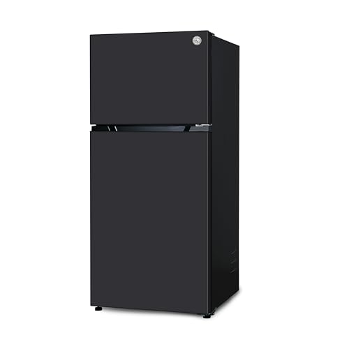 Commercial Cool 18 Cu. Ft. Top Mount Refrigerator in black with Ice Maker